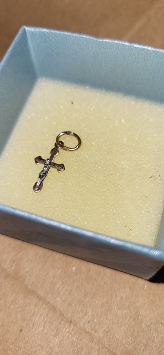 Золотий  хрестик