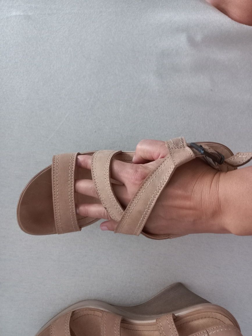 Sandały damskie Lasocki rozmiar 39 wkładka 25 cm