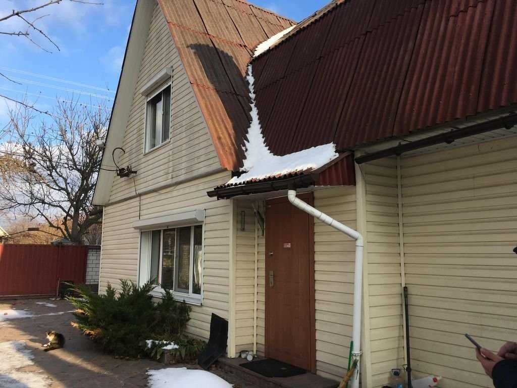 Продаж садового будинку та землі в с.Забуччя Київської обл 61400$