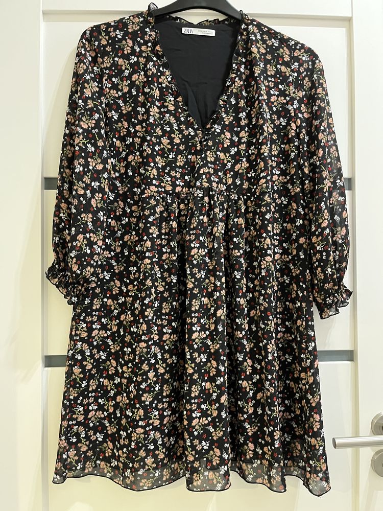 Zara sukienka w kwiaty falbanki mini krój A