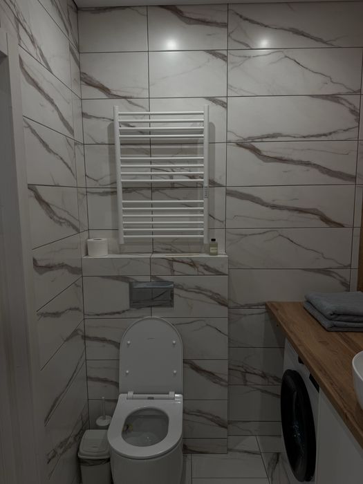 Затишна стильна квартира подобово у с. Петропавлівська Борщагівка