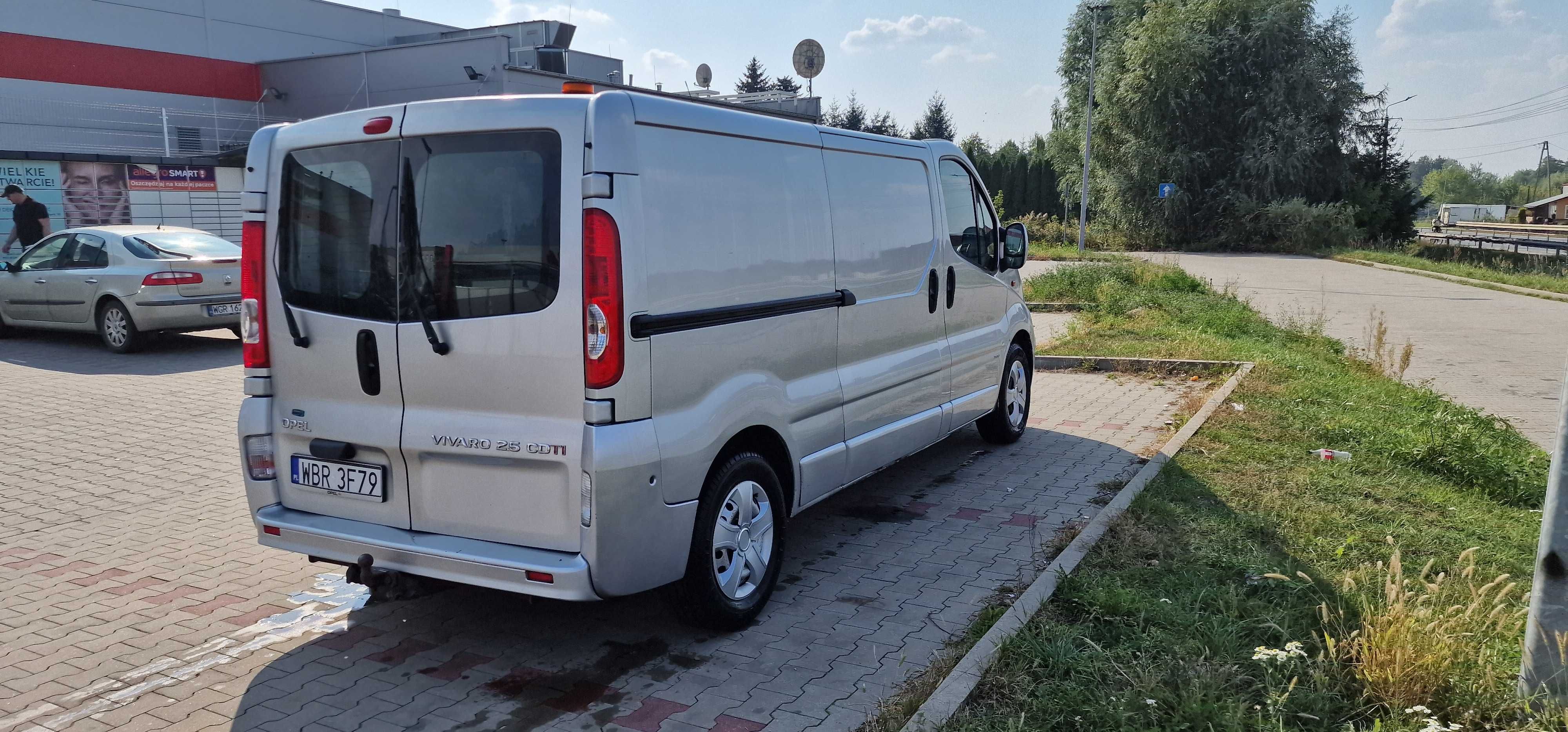 Opel Vivaro 2.5 CDTI LONG, Klima