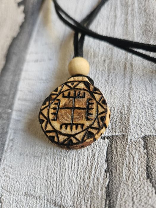 Wisior słowiański Ręce Boga ochronny drewniany ekologiczny naturalny