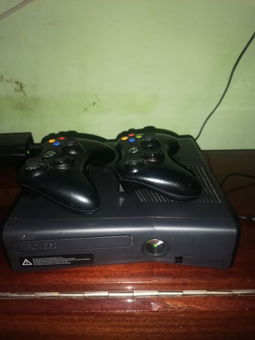 Xbox 360 ігрова приставка