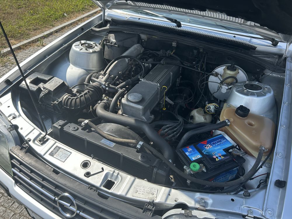 Opel Monza 3.0E 180cv
