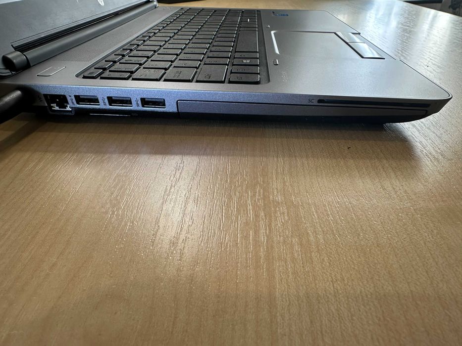 HP ProBook 650 G1 в идеальном состоянии (с дефектом)