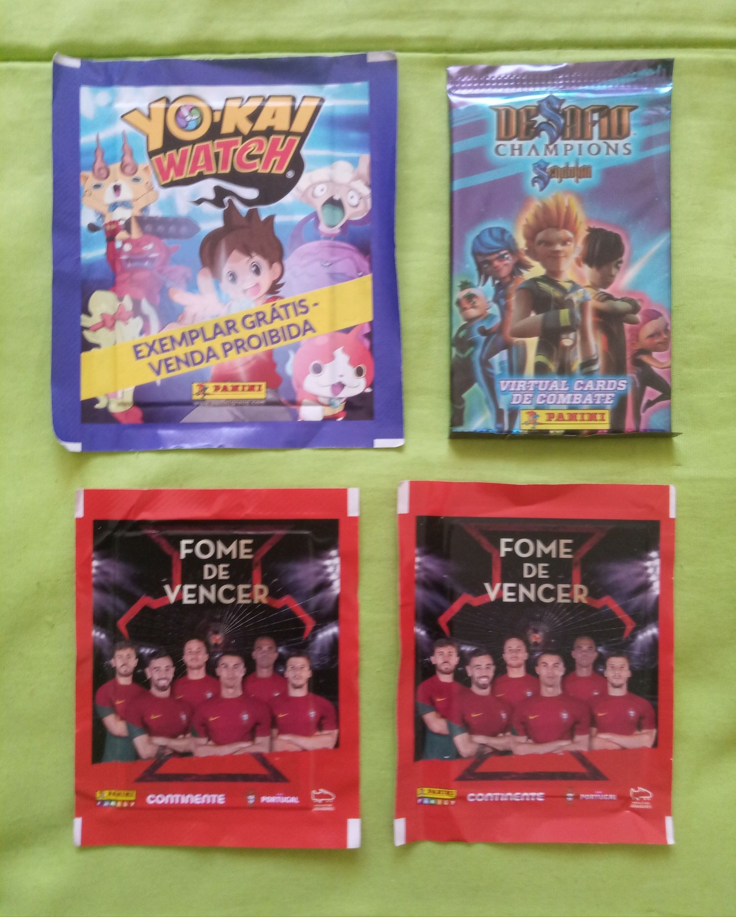 SAQUETAS de CROMOS (32) diversas