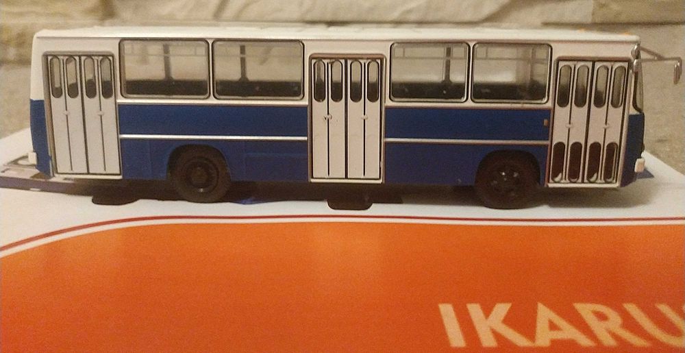 kultowe autobusy PRL-u - Ikarus 260