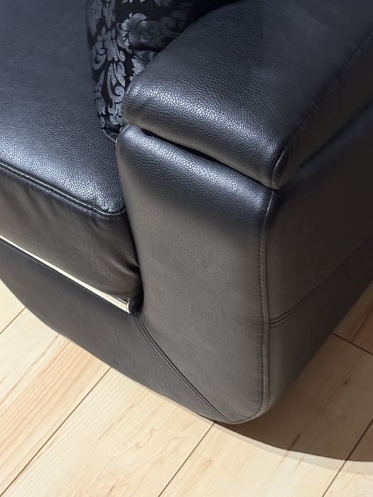 Sofa z ekoskóry z funkcją spania