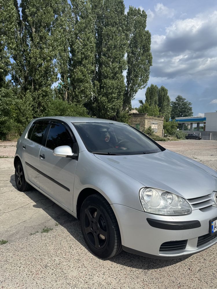 Voskswagen golf 5 в гарному технічному стані