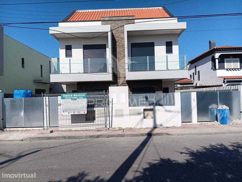 Moradia T3 com Piscina