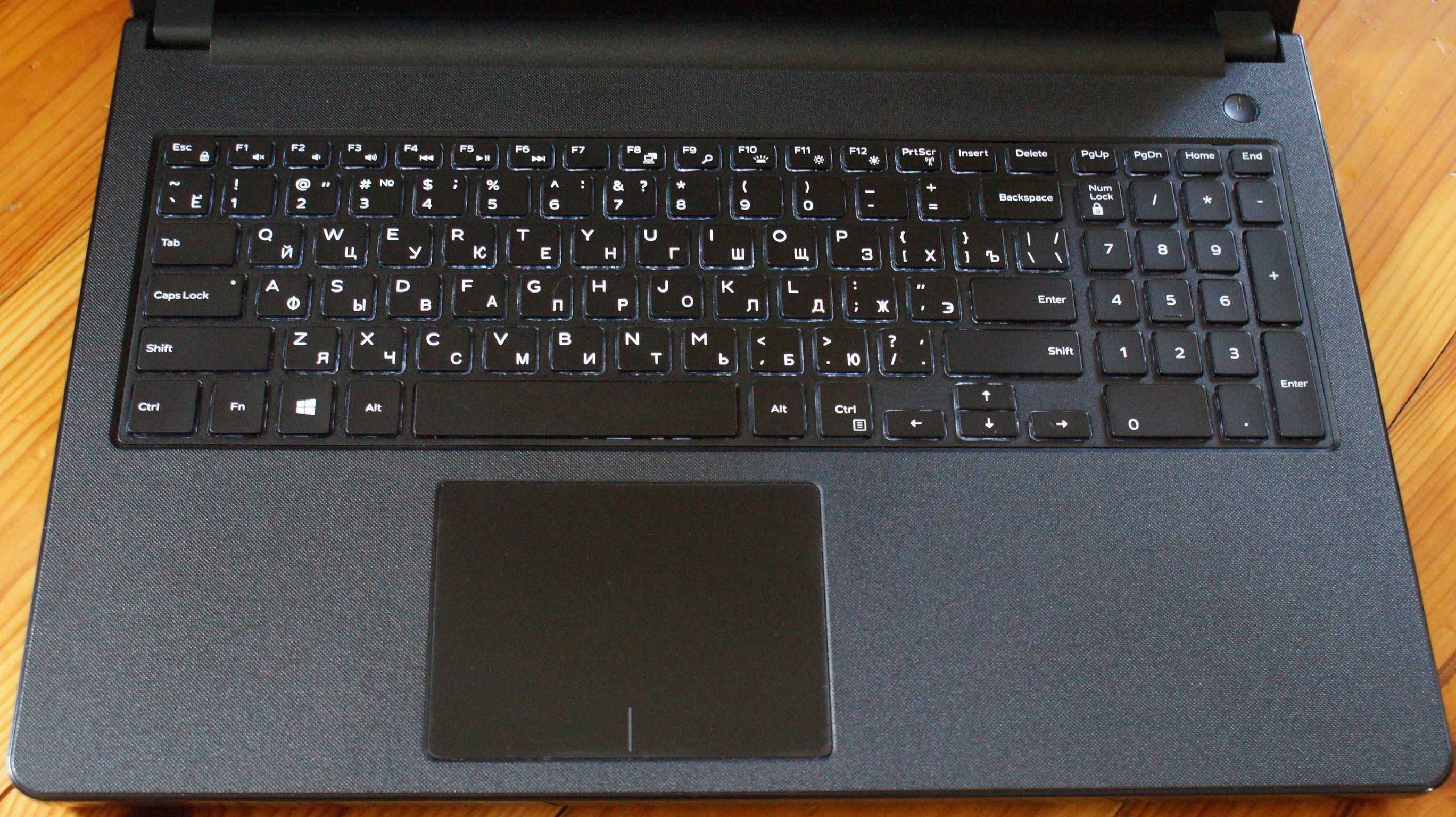 Ноуттбук Dell Core i7-6500U/8Gb/240Gb SSD/ Video 4Gb/АКБ 3 год