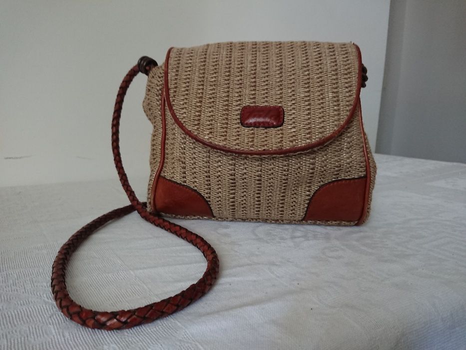 Mala de ombro tira colo TULA castanho