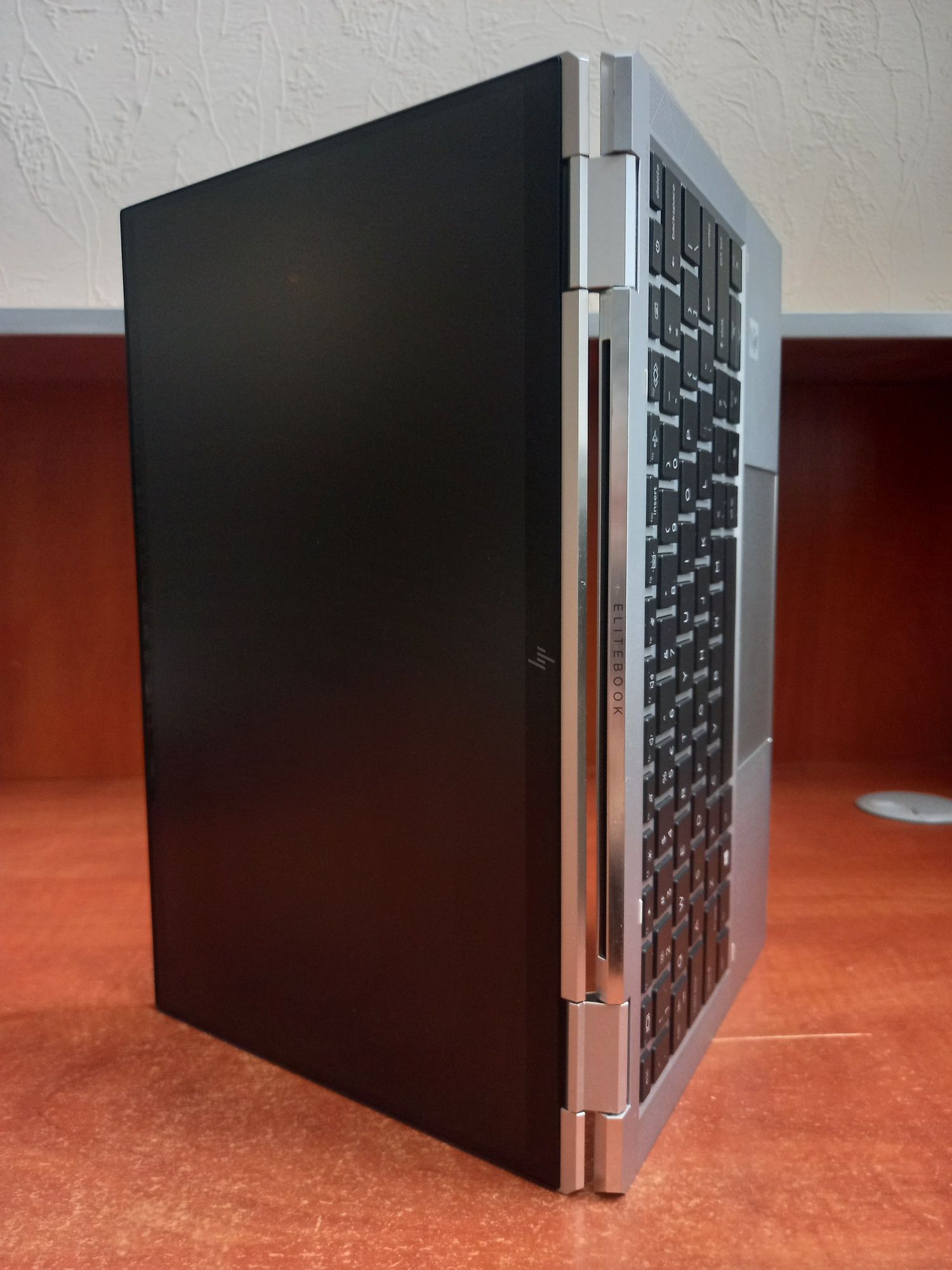HP EliteBook x360 1030 G7