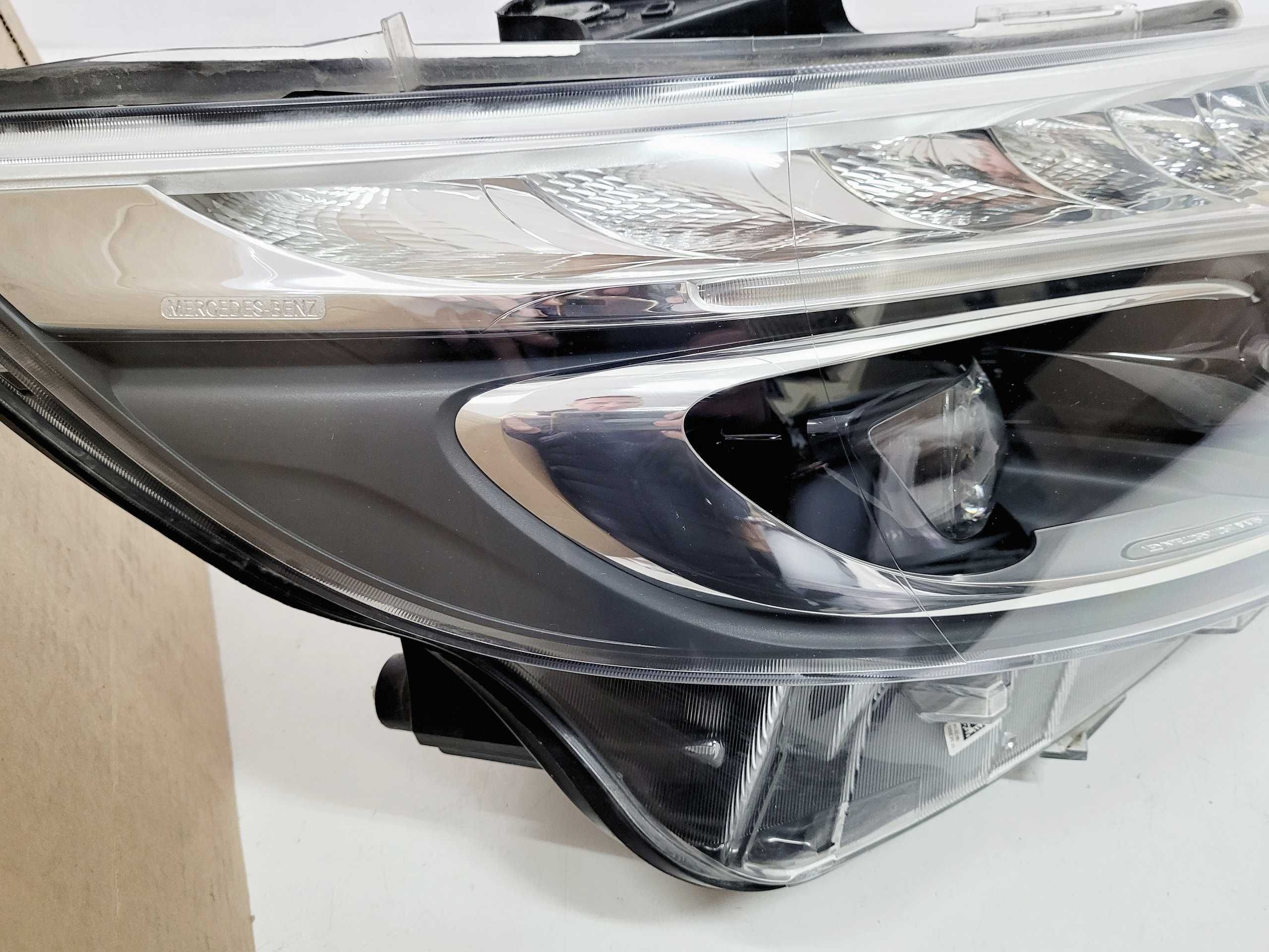 Mercedes VITO V-klasa W447 - Lampa przednia PRAWA FULL LED ILS - igła