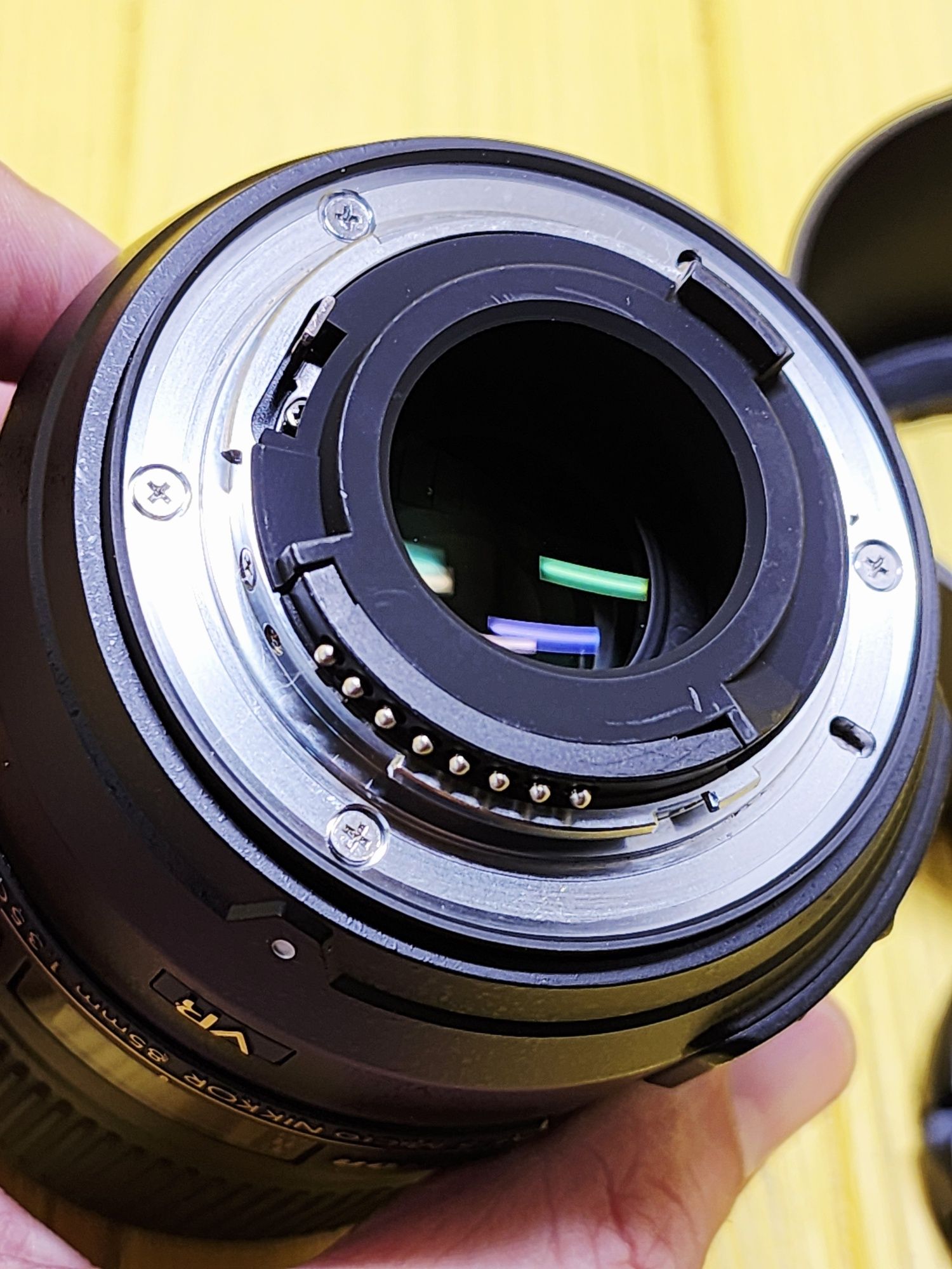 Nikon AF-S DX Micro NIKKOR 85mm f/3.5G ED VR