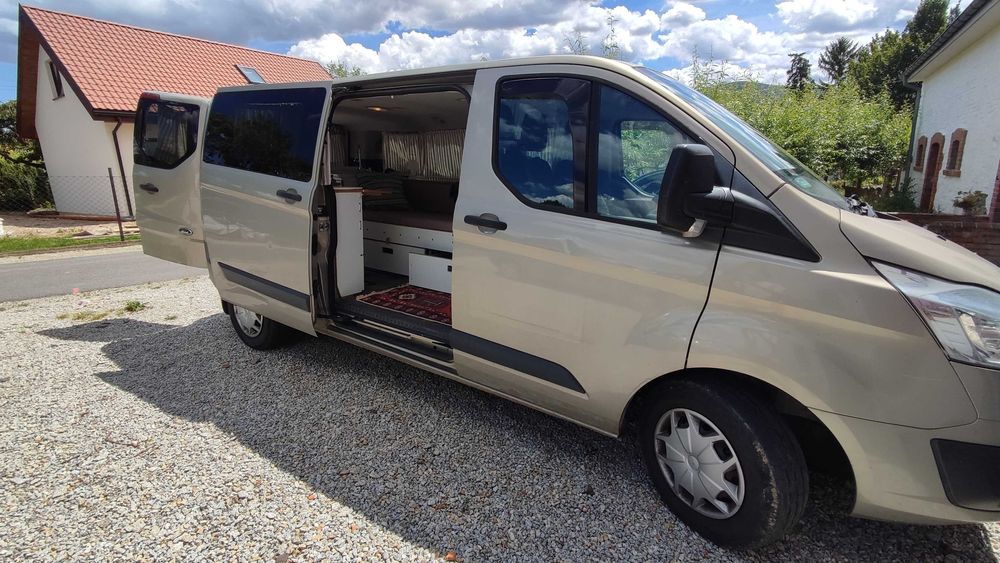 Ford Transit Custom 2.0D z roku 2017 - f VAT 23 - 9 osób lub 3 z paką