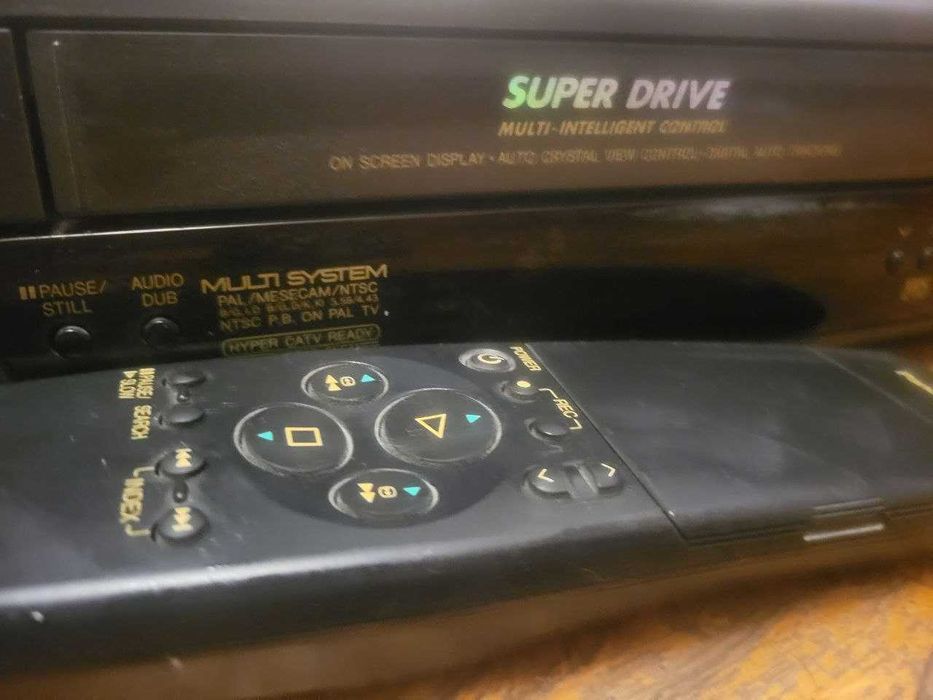 Відеомагнітофон Panasonic NV-SD420
1000 грн