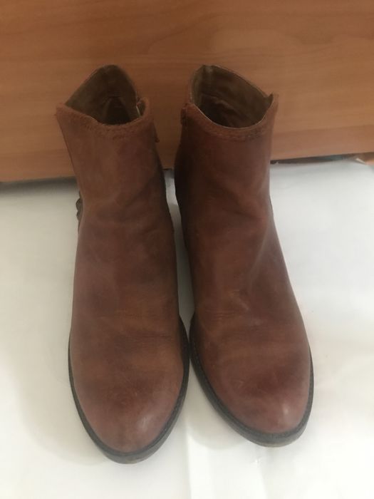 Козаки  шкіряні 39р. Van Dalen Голандія