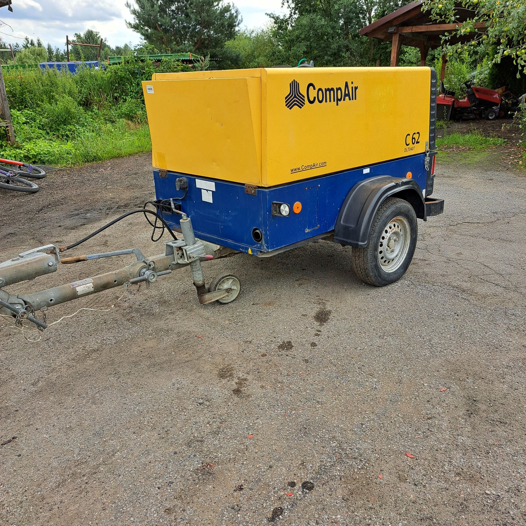Kompresor śrubowy CompAir C62 2009 rok, 860mth