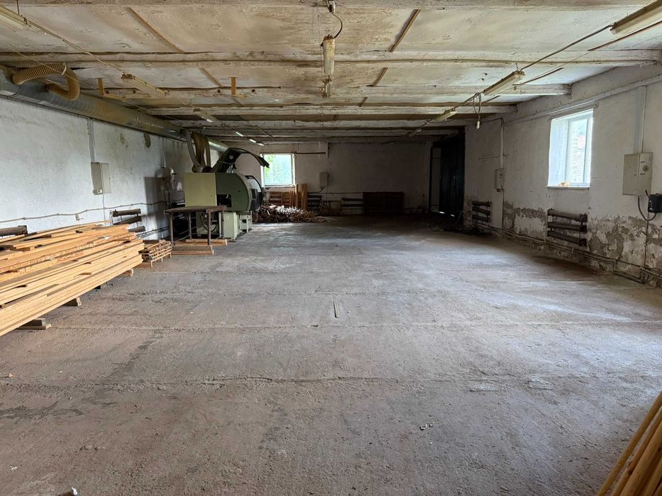 Продаж виробничого комплексу 4320 м2 та 2 га у Житомирська обл, Чуднів