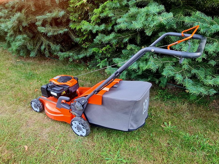 Kosiarka z koszem z napedem HUSQVARNA Lc 247s 3.5km jak NOWA 2016r