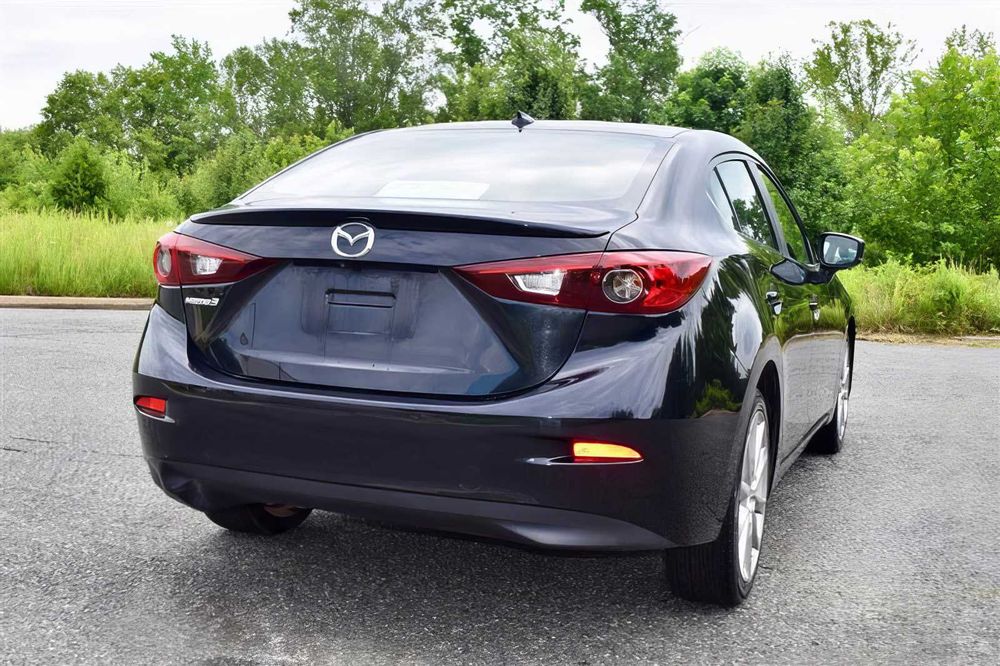 Mazda  Mazda3      2017