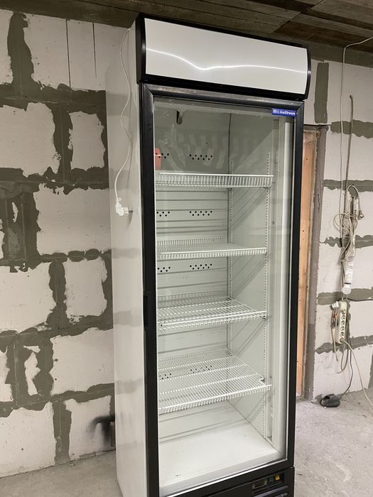 Продам холодильну шафу