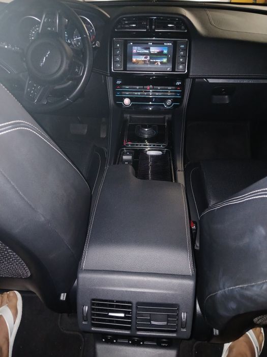 Jaguar F Pace Sport - Diesel - 2017