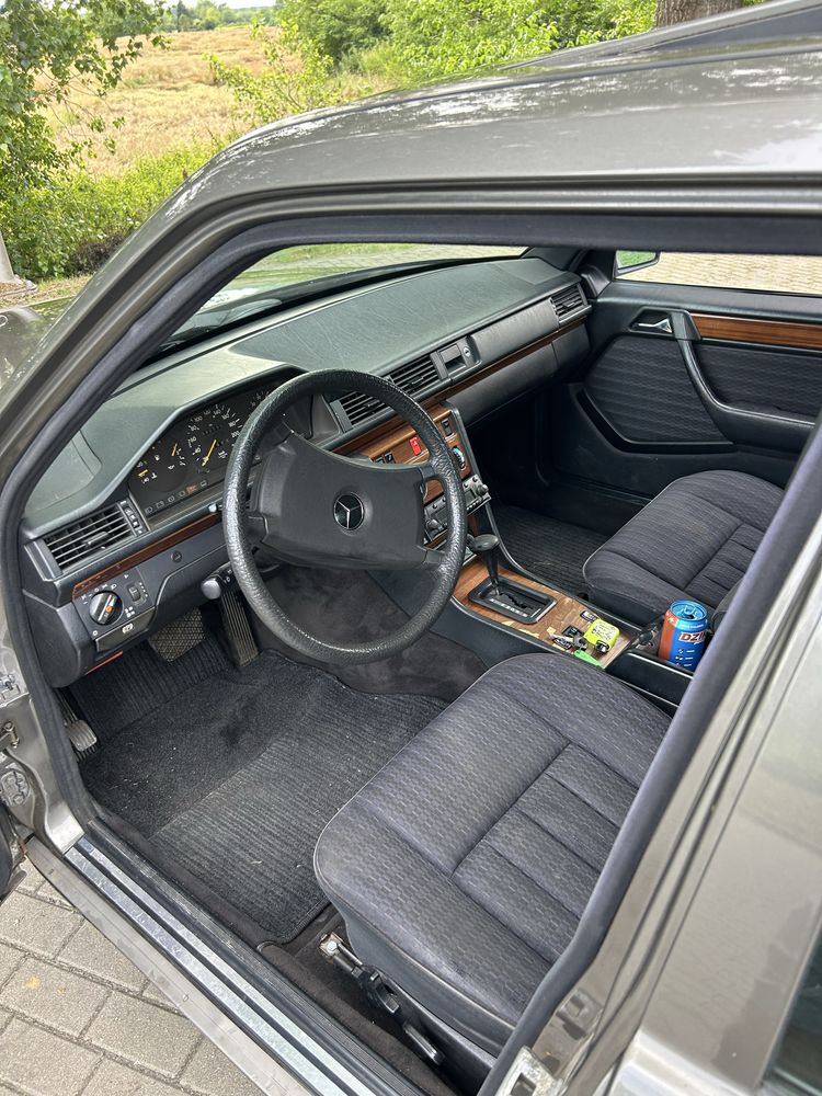 Mercedes-benz w124 300D