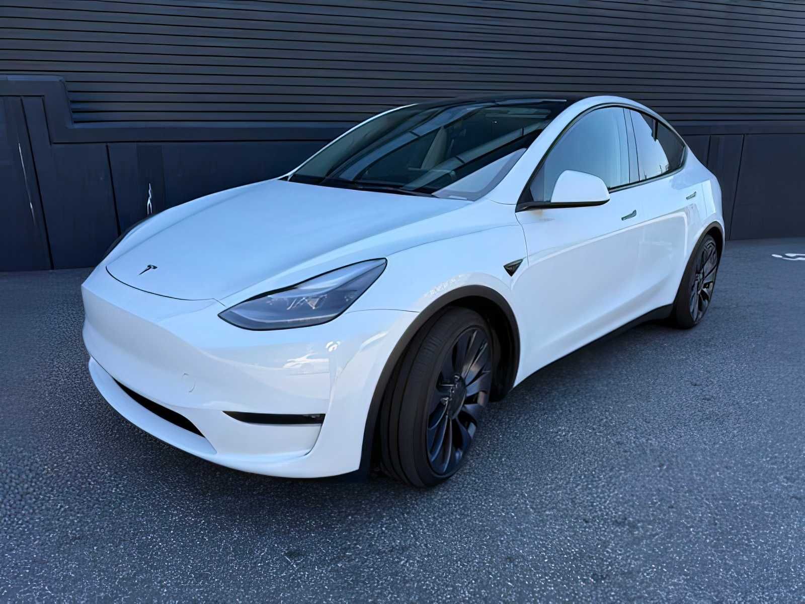 2024 Tesla Model Y Performance
