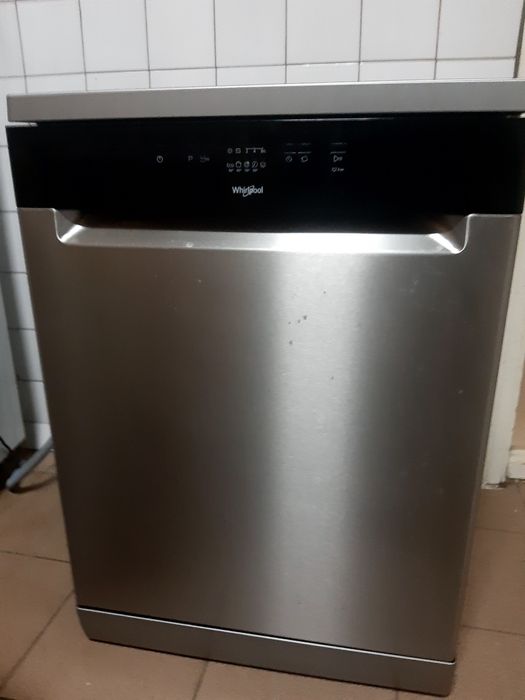 Посудомийна машина Whirlpool