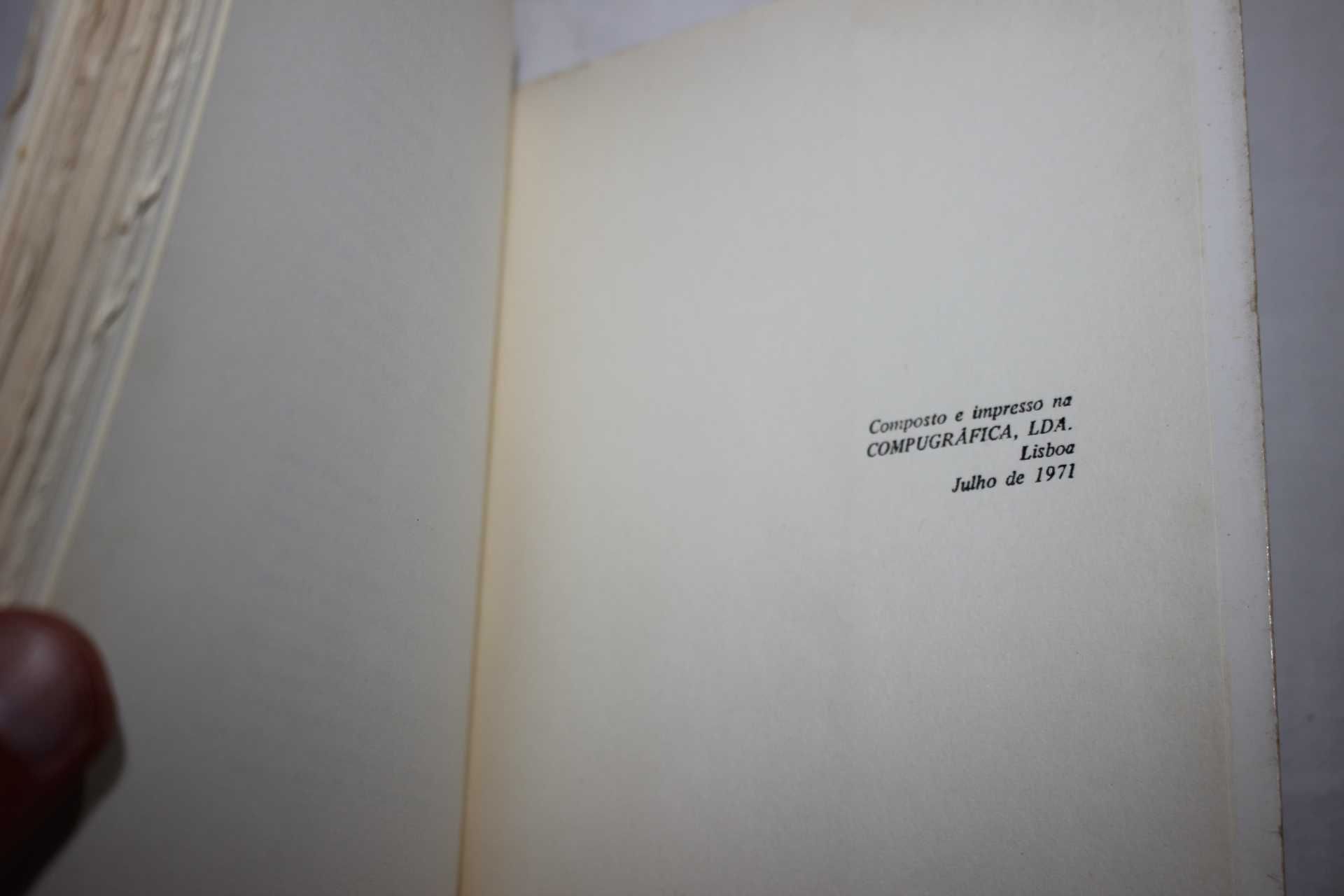 Livro de Poesia - FADO - Jose Regio
