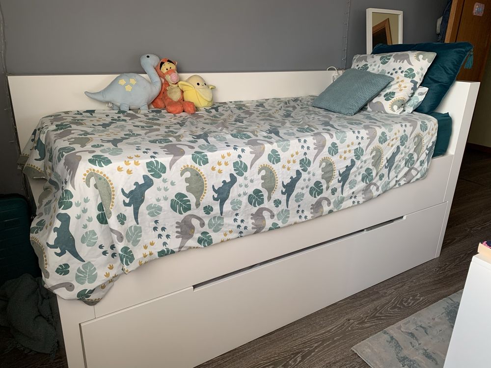 Cama de solteiro com gavetão