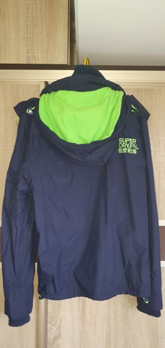 Продам куртку Superdry