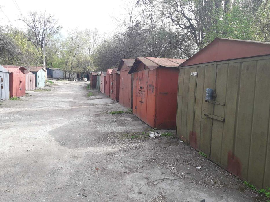 Сдам гараж на Пархоменко
