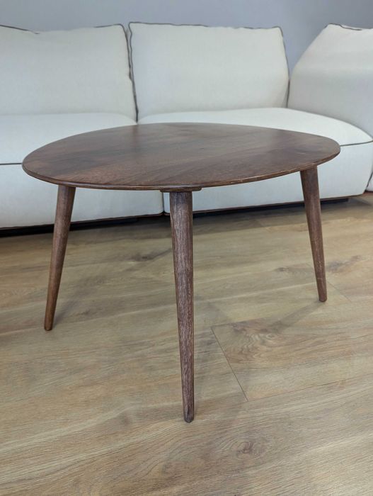 Fazowany drewniany stolik kawowy (70x60x46cm)