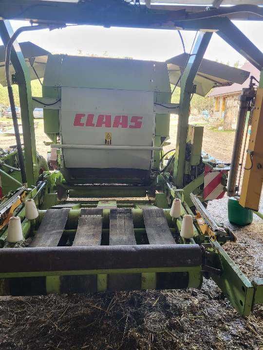 Claas rollant 255     Prasowijarka