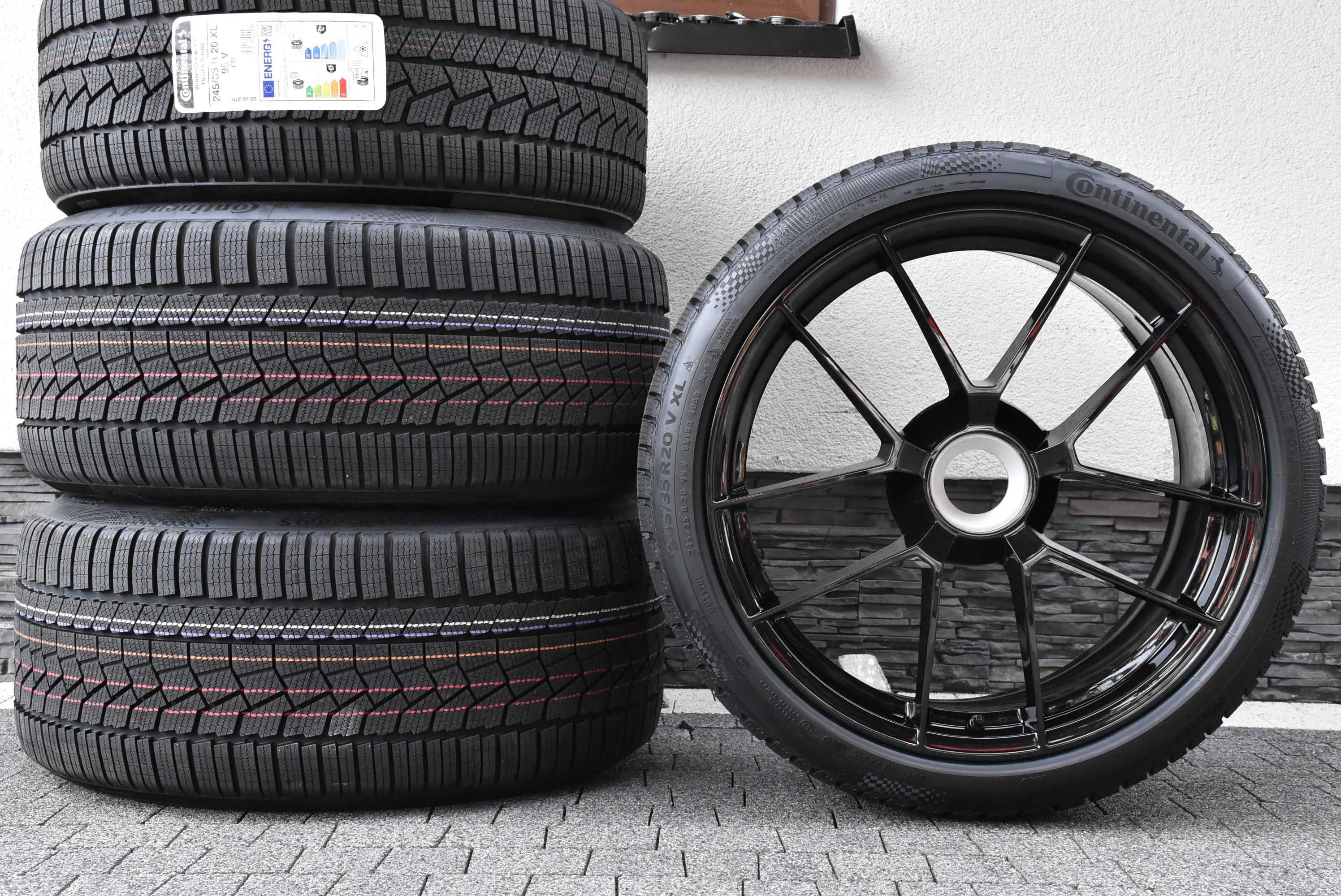 Nowe koła zimowe OEM Porsche 992 911 GT3 Turbo S 20"/21" Conti 2025r