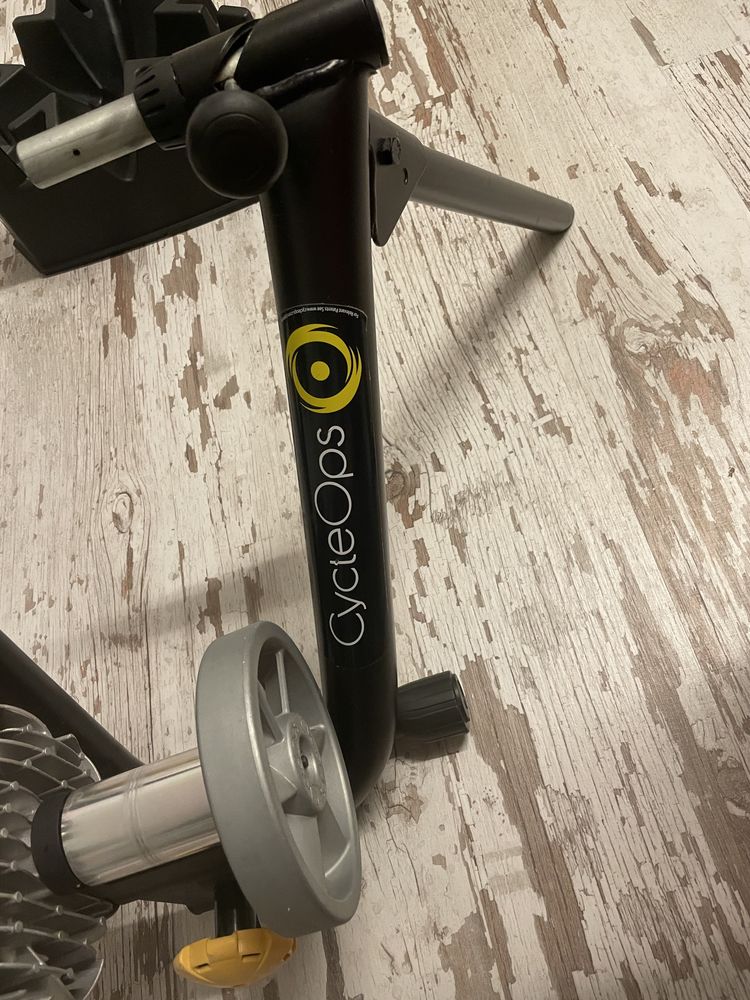 Turbo trainer Cycleops Fluid2