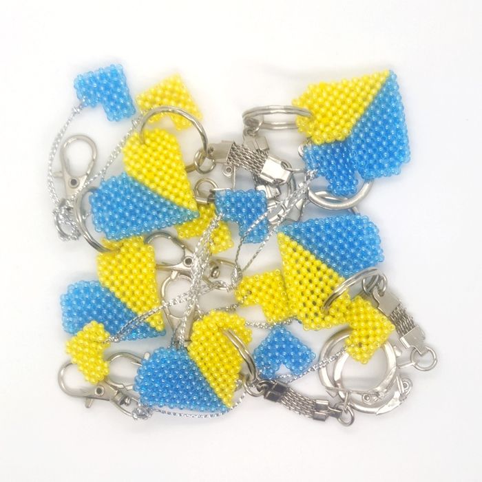 Брелок, брошка, браслет, чокер, вироби з бісеру, бантики, заколочки