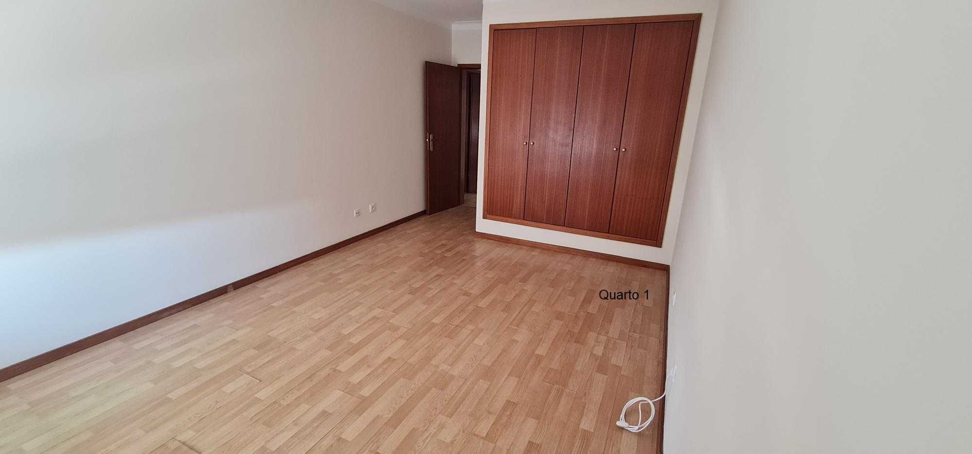 Arrenda-se apartamento T3