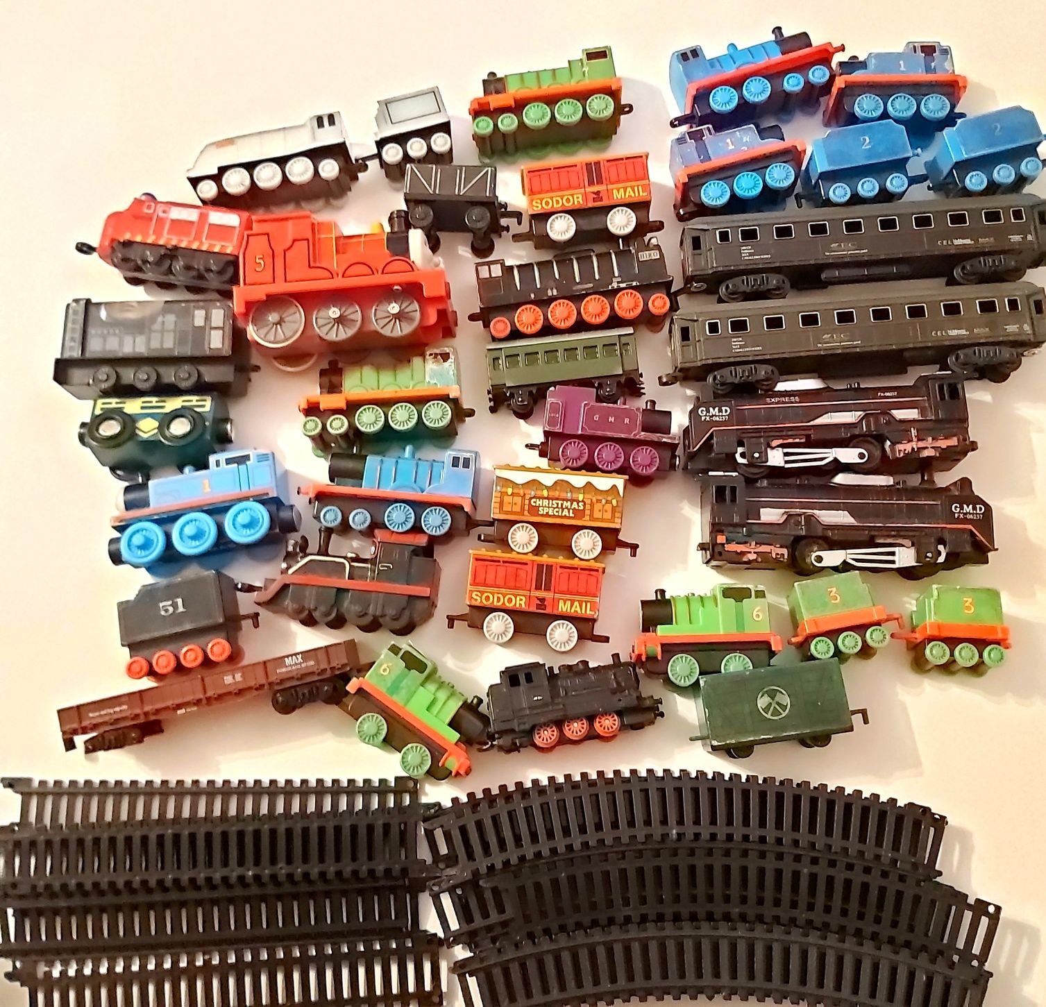 Zabawki lokomotywy wagoniki