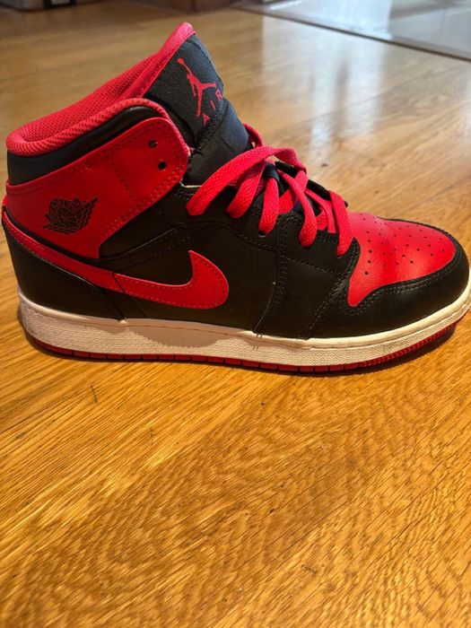air jordan 1 mid vermelho e preto