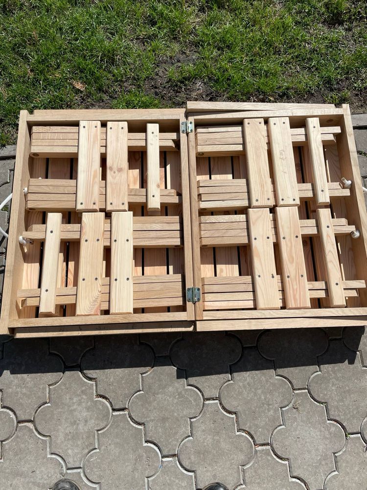 Продам раскладные стол и стулья