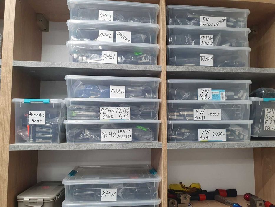 Виготовлення дублікатів ключів з чіпом, ремонт замків, склопідйомників