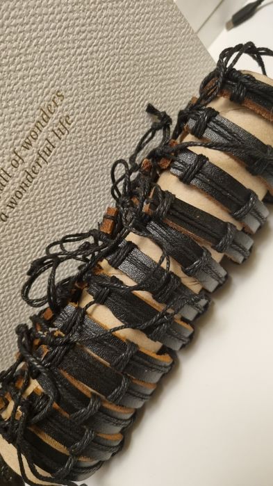 Pulseiras de Couro Pretas Ajustáveis