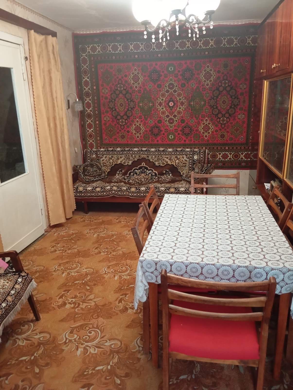 Продам 3-кімнатну квартиру у центрі міста Шпола