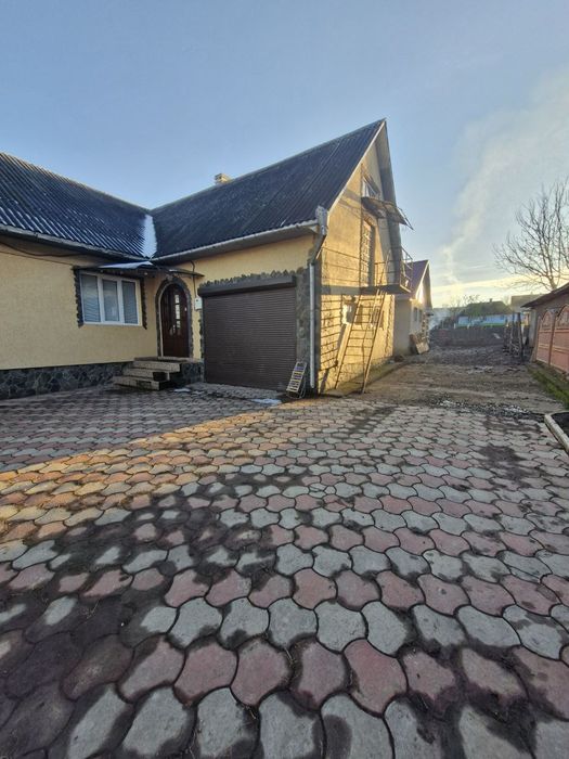 Будинок в селі Юрківці