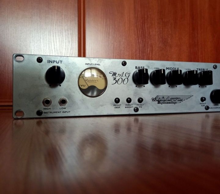 Ashdown Mag 300H Wzmacniacz Basowy 300W